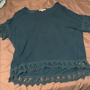Johnpaulrichard top w lace detailing